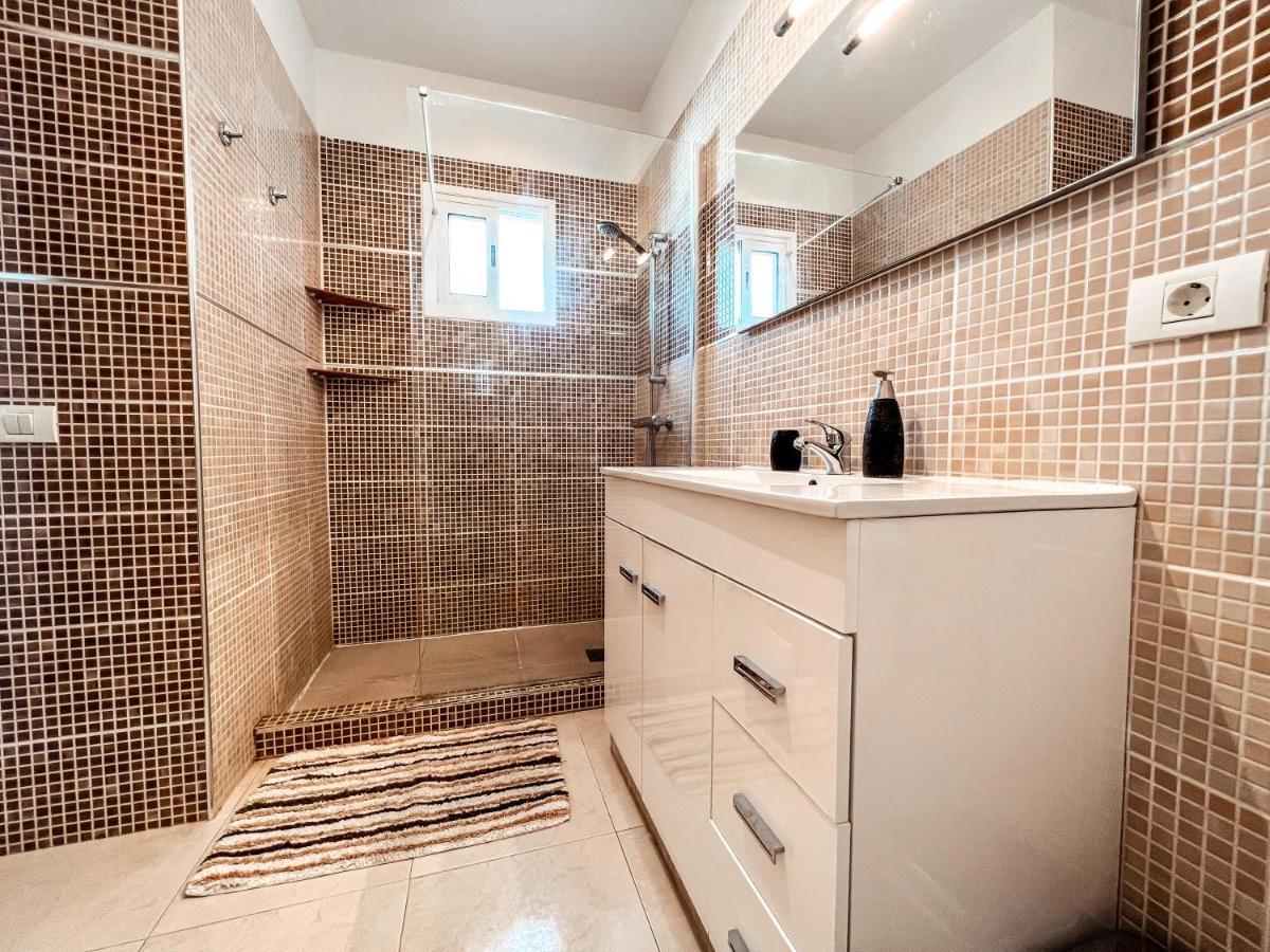 Holiday home Townhouse With Ac In Callao Salvaje, Sonia, Cs148 Callao Salvaje